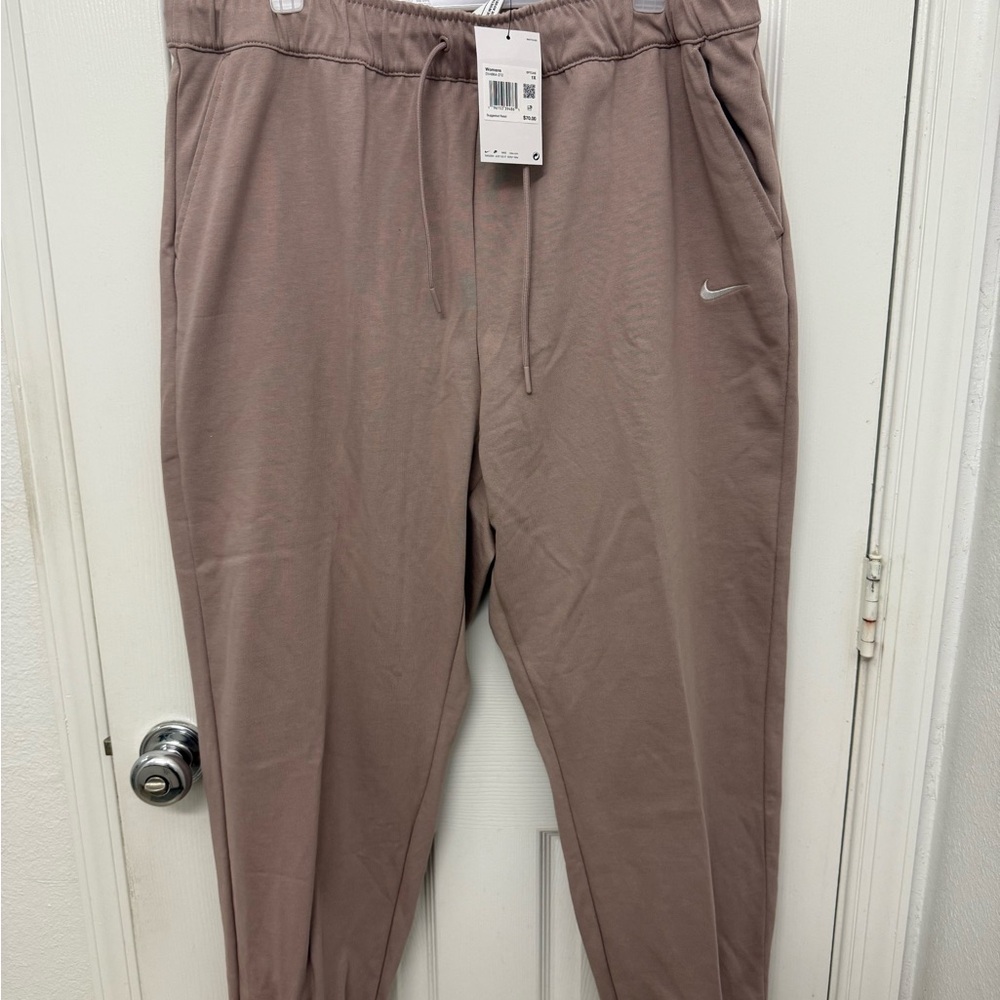 Nike women’s sportswear cotton pants size 1X new
